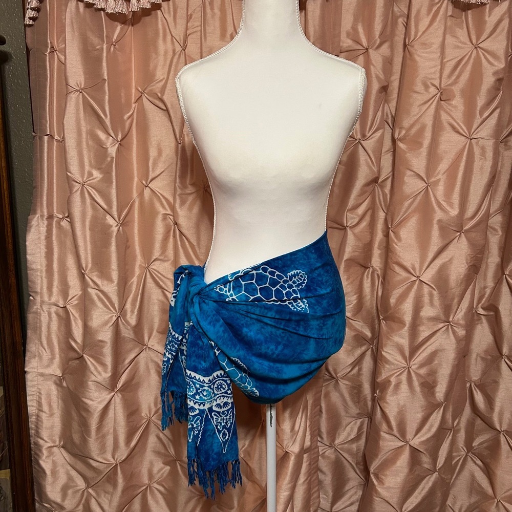 Blue Sea Turtle Batik Tie Dye Sarong Wrap Scarf Fringe Tropical Island Vaca